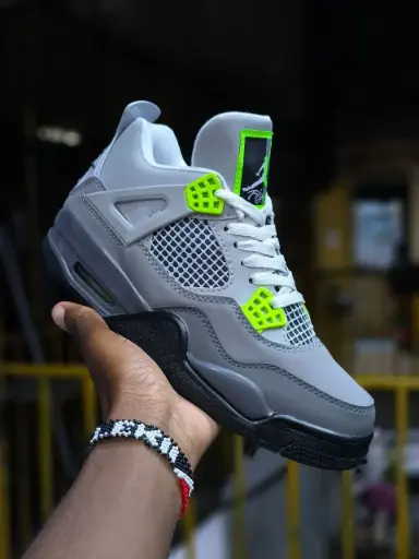 Jordan 4 Neon